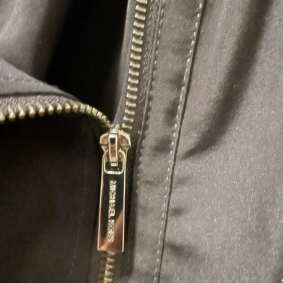 Elegant Black Michael Kors Women's Trench Coat - Picture 3 of 5